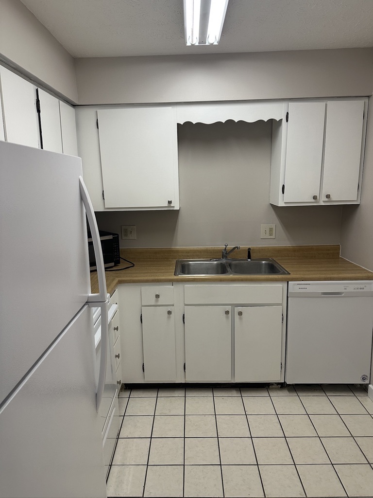 715 South Golfcrest Road Normal, IL 61761 - Photo 32 of 87