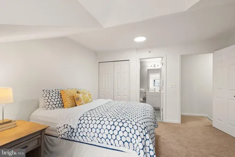 $614,900 | 11575 Cavalier Landing Court, Unit 403, Fairfax, VA 22030