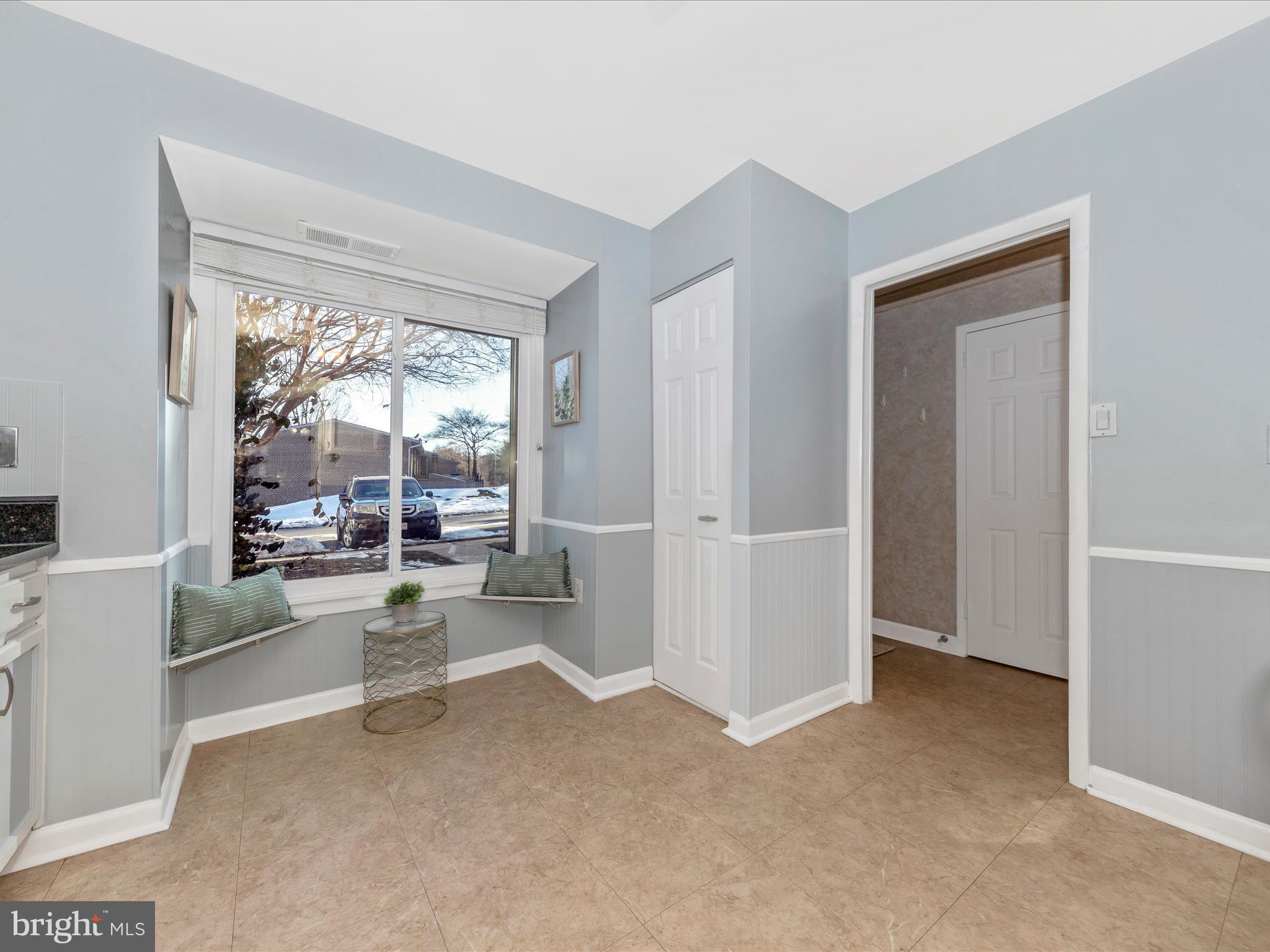 9629 Horizon Run Road, Unit 2D Gaithersburg, MD 20886 - Photo 7 of 53 Eating Area