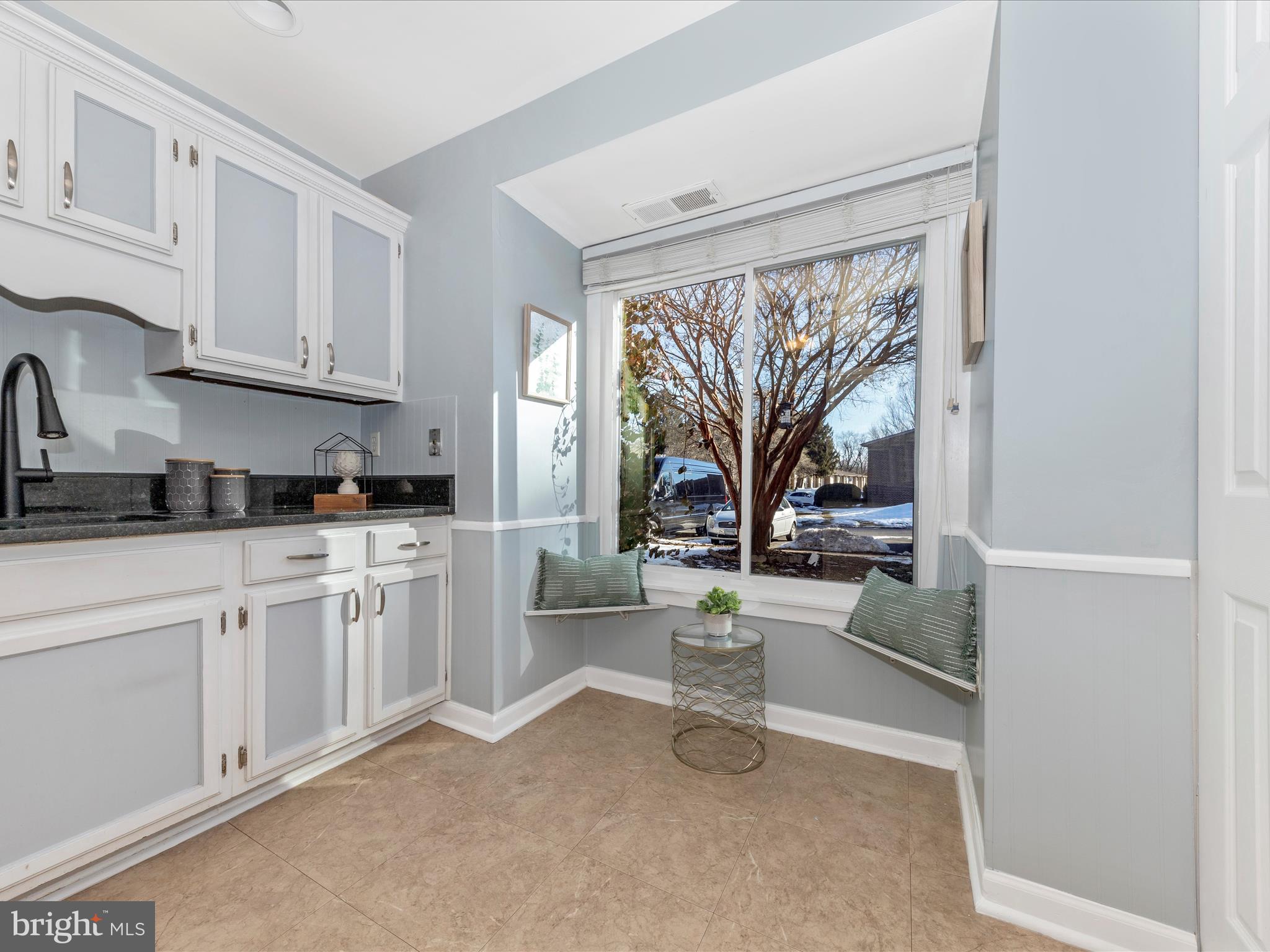 9629 Horizon Run Road, Unit 2D Gaithersburg, MD 20886 - Photo 9 of 53 Eating Area