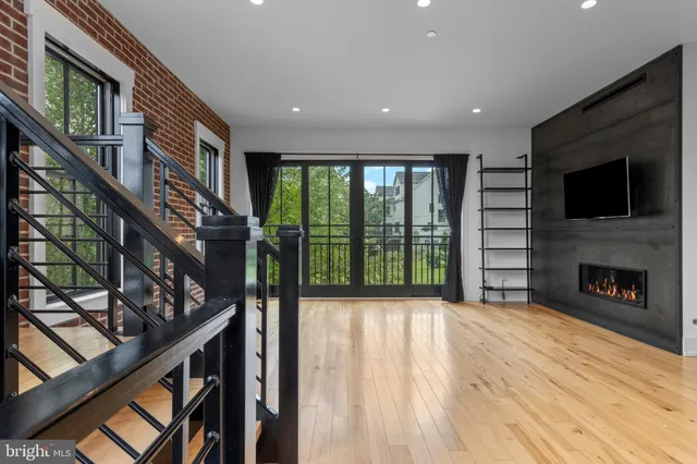 $1,250,000 | 207 Willow Avenue, Wayne, PA 19087