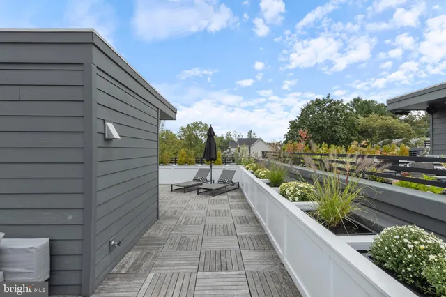 $1,250,000 | 207 Willow Avenue, Wayne, PA 19087