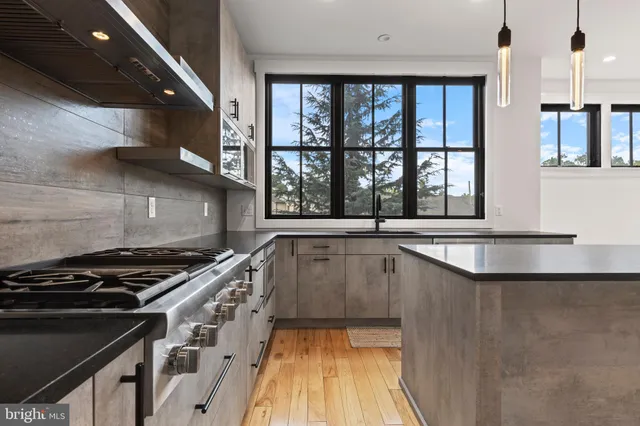 $1,250,000 | 207 Willow Avenue, Wayne, PA 19087