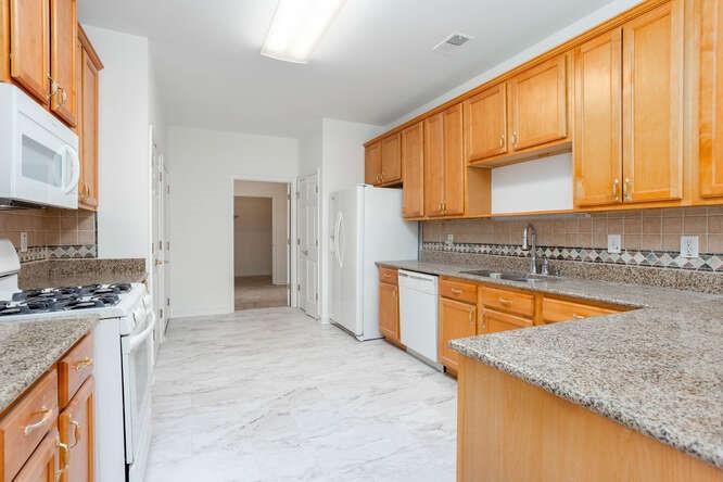 3402 Raes Creek Road, Unit 27 Marietta, GA 30008 - Photo 15 of 32
