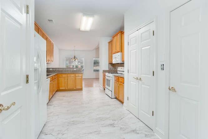 3402 Raes Creek Road, Unit 27 Marietta, GA 30008 - Photo 16 of 32