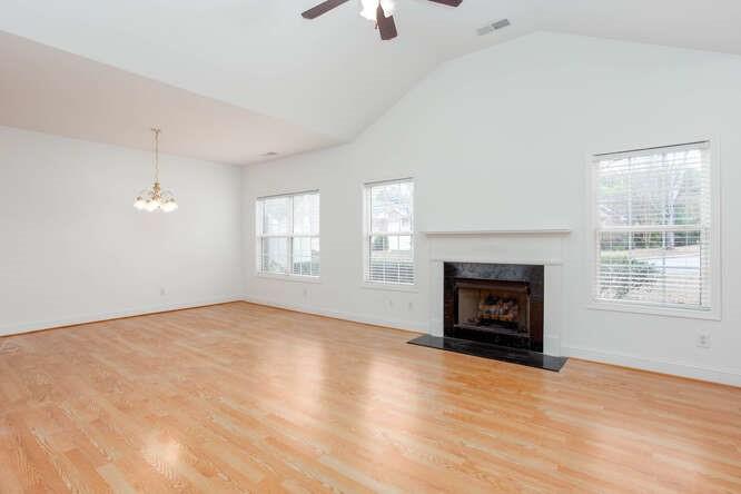 3402 Raes Creek Road, Unit 27 Marietta, GA 30008 - Photo 9 of 32