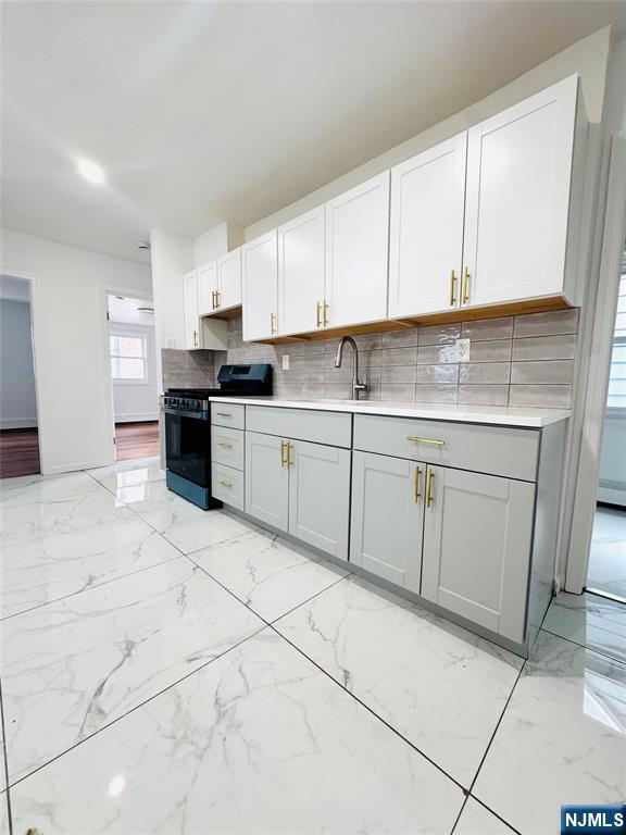 23 Valley Place Edgewater, NJ 07020 - Photo 2 of 13