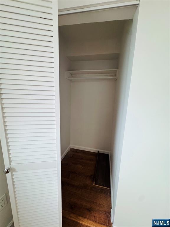 23 Valley Place Edgewater, NJ 07020 - Photo 7 of 13