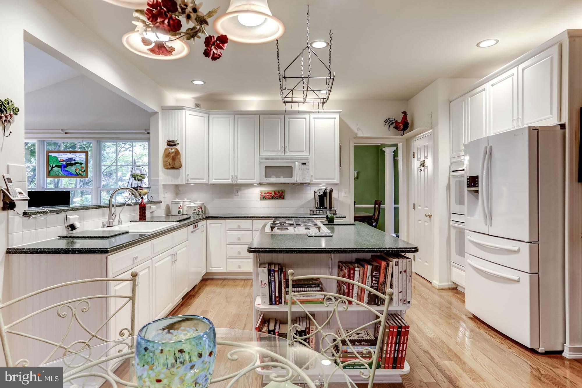 10998 Clover Hunt Court Reston, VA 20194 - Photo 16 of 55 Gallery Image 16