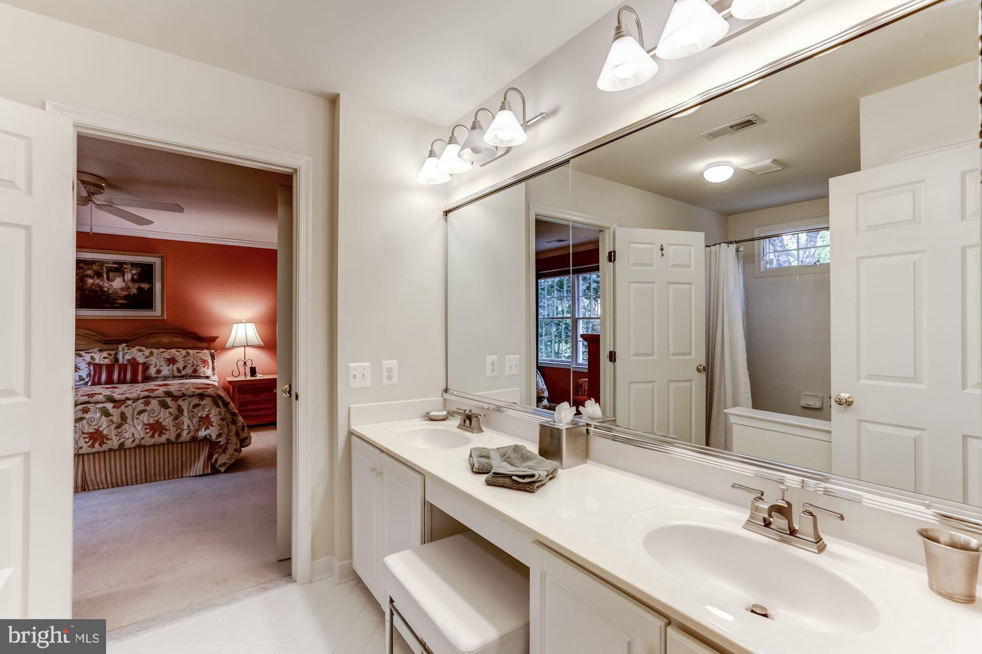 10998 Clover Hunt Court Reston, VA 20194 - Photo 37 of 55 Gallery Image 37