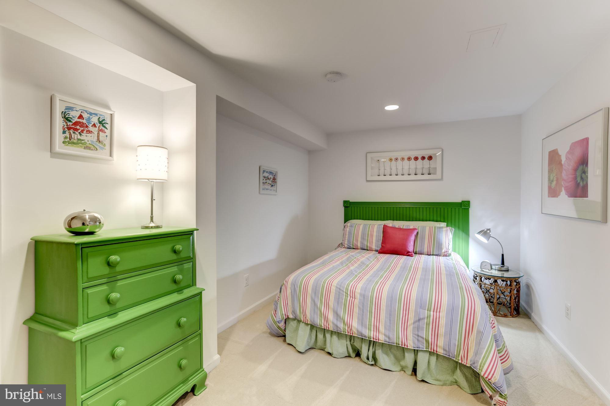 10998 Clover Hunt Court Reston, VA 20194 - Photo 47 of 55 Gallery Image 47