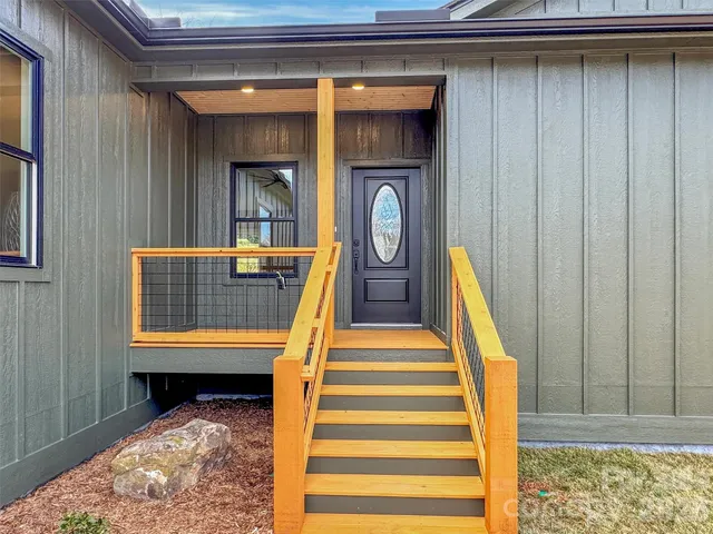 $405,000 | 171 Peyton Elaine Road, Clyde, NC 28721