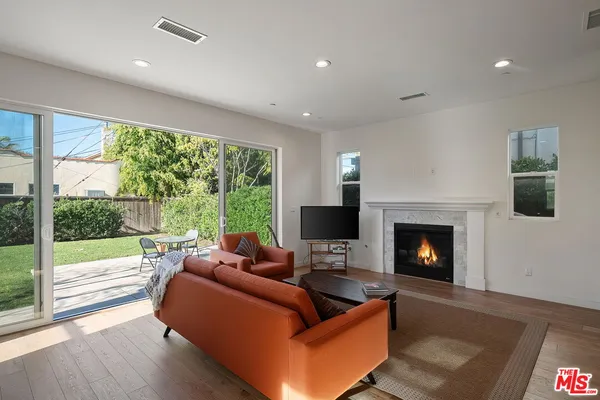 $9,899 | 10833 Tabor Street, Los Angeles, CA 90034