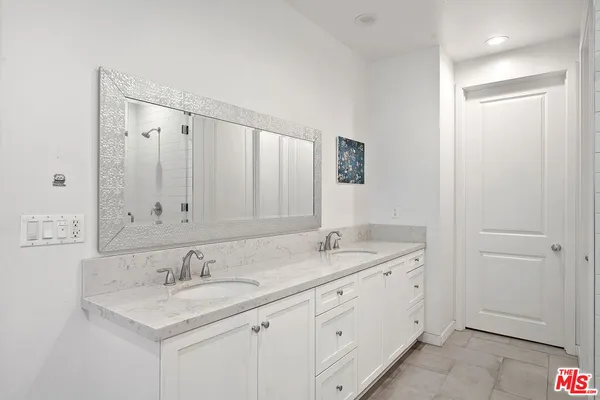 $9,899 | 10833 Tabor Street, Los Angeles, CA 90034