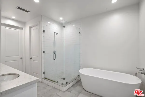 $9,899 | 10833 Tabor Street, Los Angeles, CA 90034