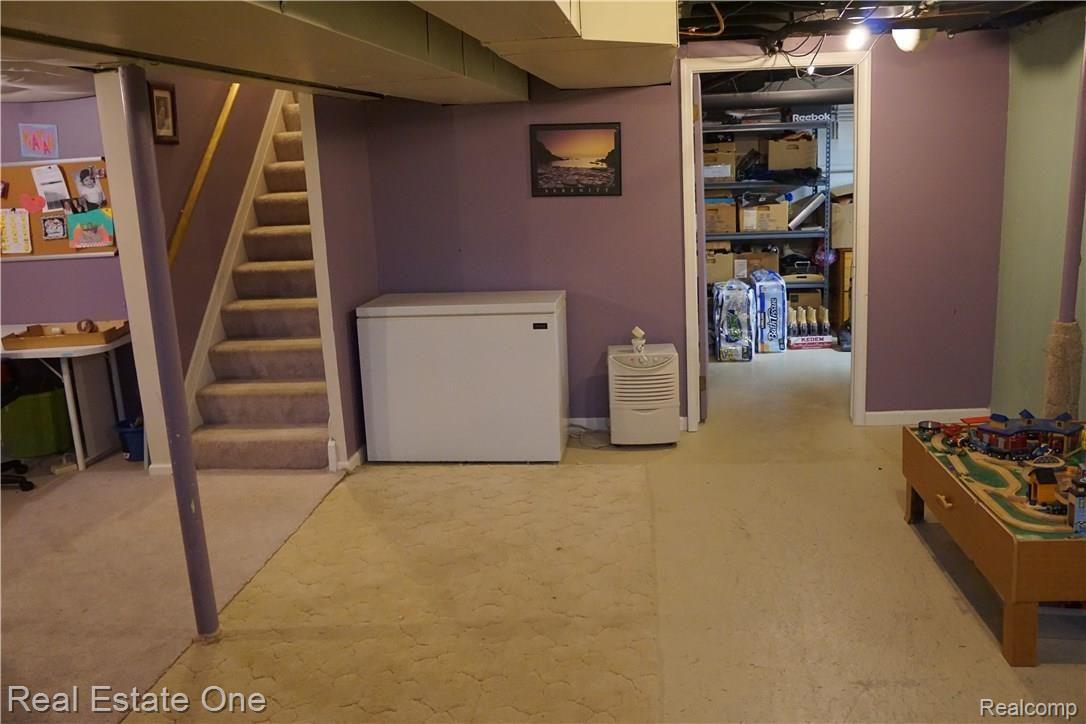 30070 High Valley Road Farmington, MI 48331 - Photo 59 of 70 DSC03078.JPG