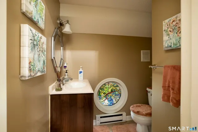 $399,900 | 180 Ascot Lane, Torrington, CT 06790