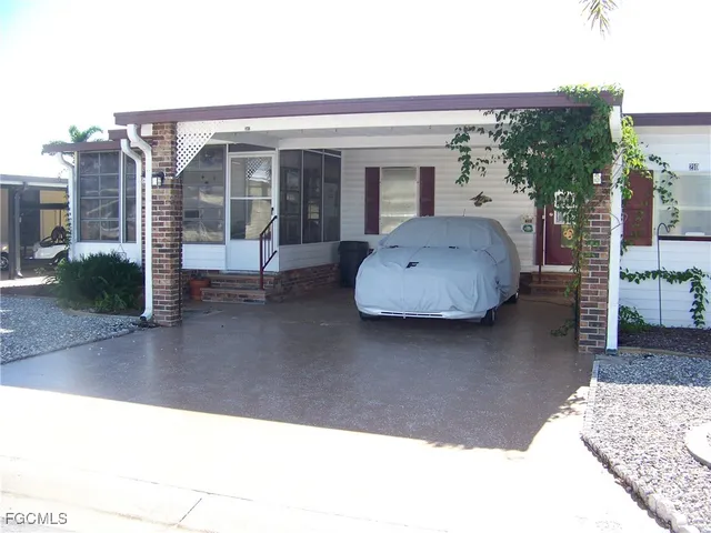 a house view with a outdoor space