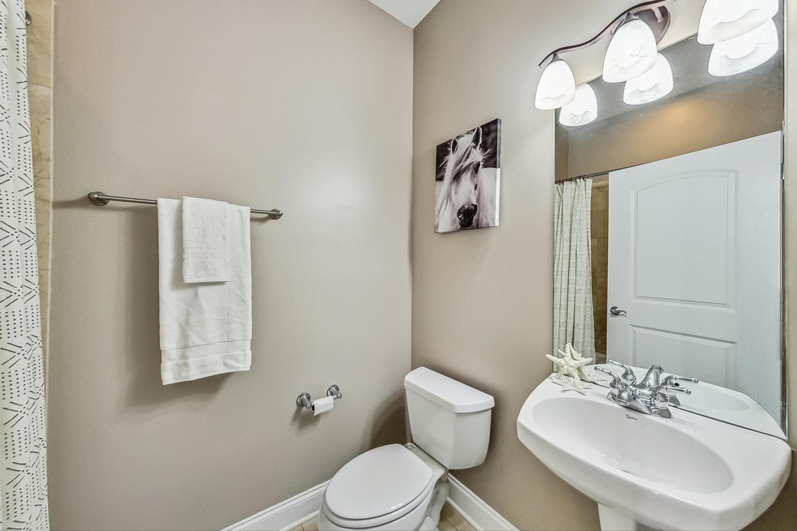 1453 West Irving Park Road, Unit 302 Chicago, IL 60613 - Photo 18 of 22 Gallery Image 18