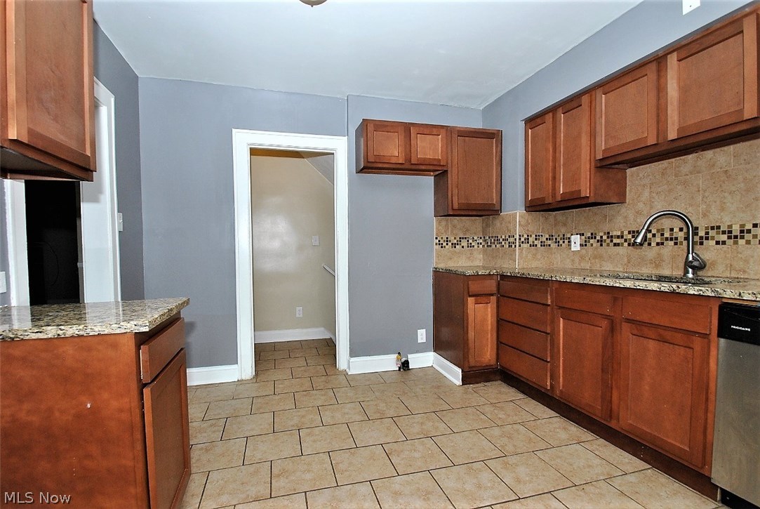 1243 Quilliams Road Cleveland Heights, OH 44121 - Photo 12 of 31