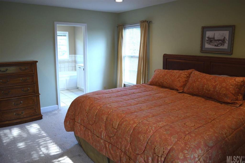 1192 James Farm Road Hickory, NC 28602 - Photo 7 of 25 Gallery Image 7