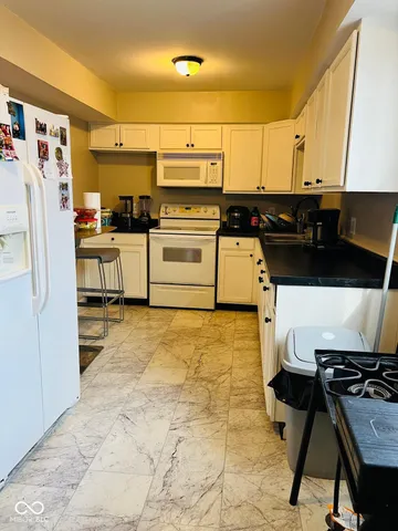 $160,000 | 1121 North Belleview Place, Indianapolis, IN 46222