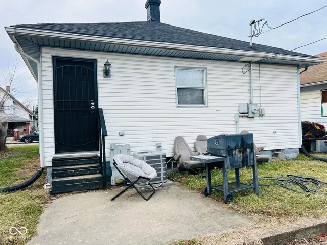 $160,000 | 1121 North Belleview Place, Indianapolis, IN 46222