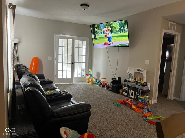 $160,000 | 1121 North Belleview Place, Indianapolis, IN 46222