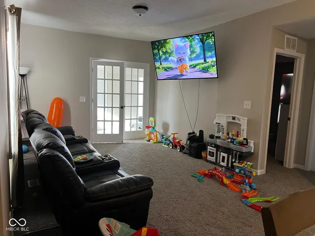 $160,000 | 1121 North Belleview Place, Indianapolis, IN 46222