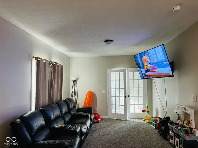 $160,000 | 1121 North Belleview Place, Indianapolis, IN 46222