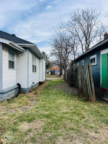 $160,000 | 1121 North Belleview Place, Indianapolis, IN 46222