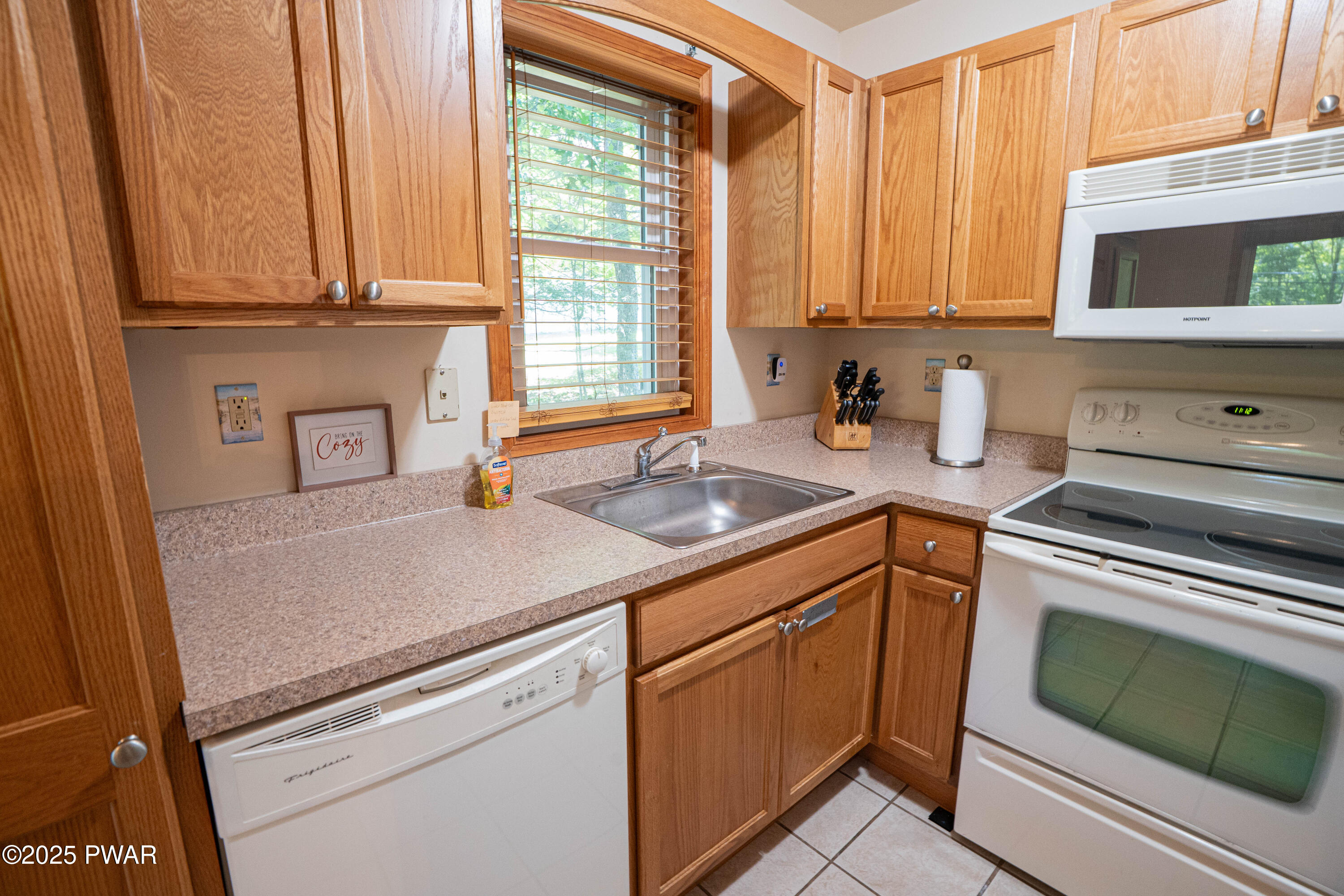 210 Deerfield Road Lake Ariel, PA 18436 - Photo 18 of 39