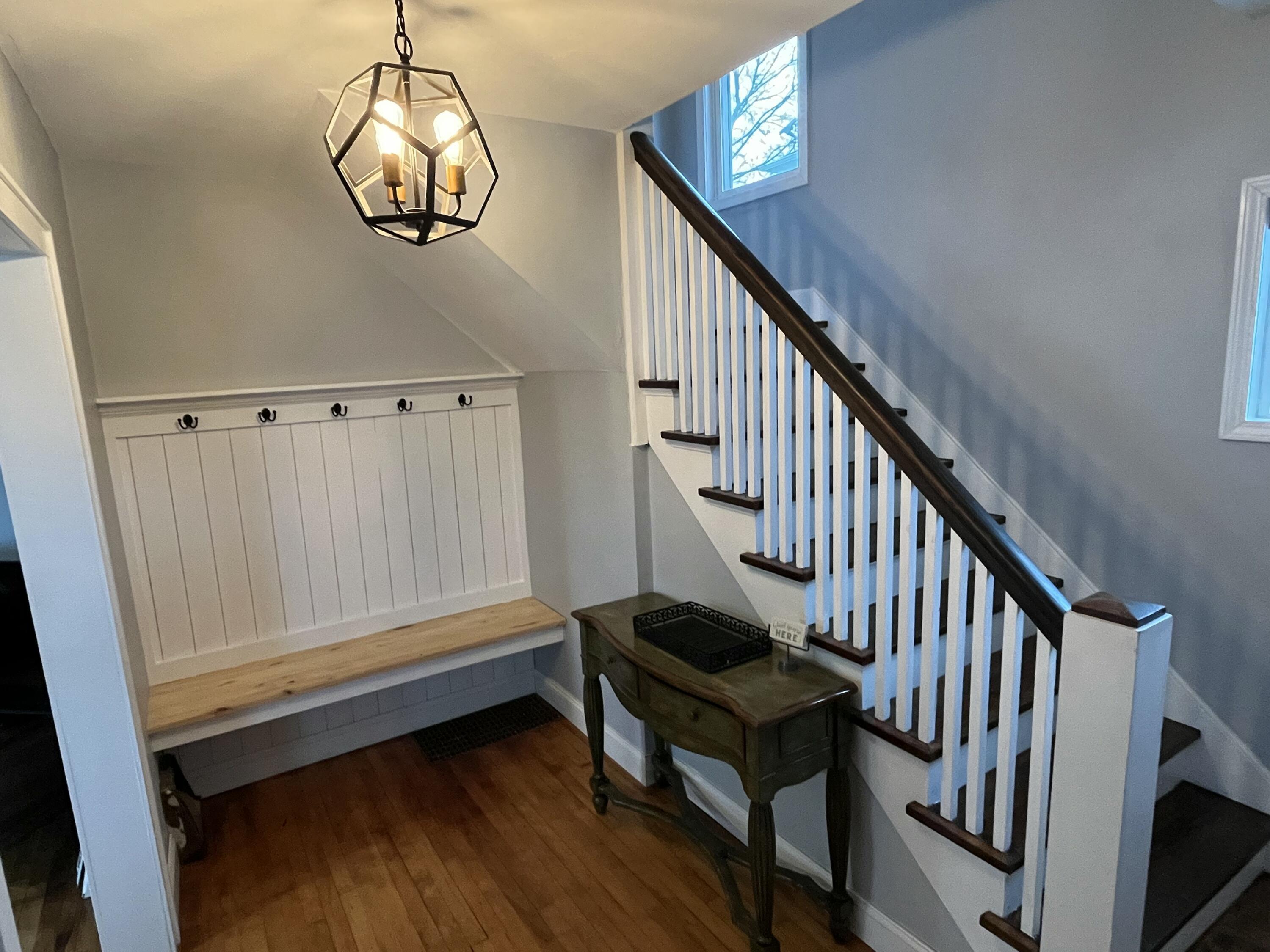 924 North 8th Street Manitowoc, WI 54220 - Photo 17 of 32 Foyer