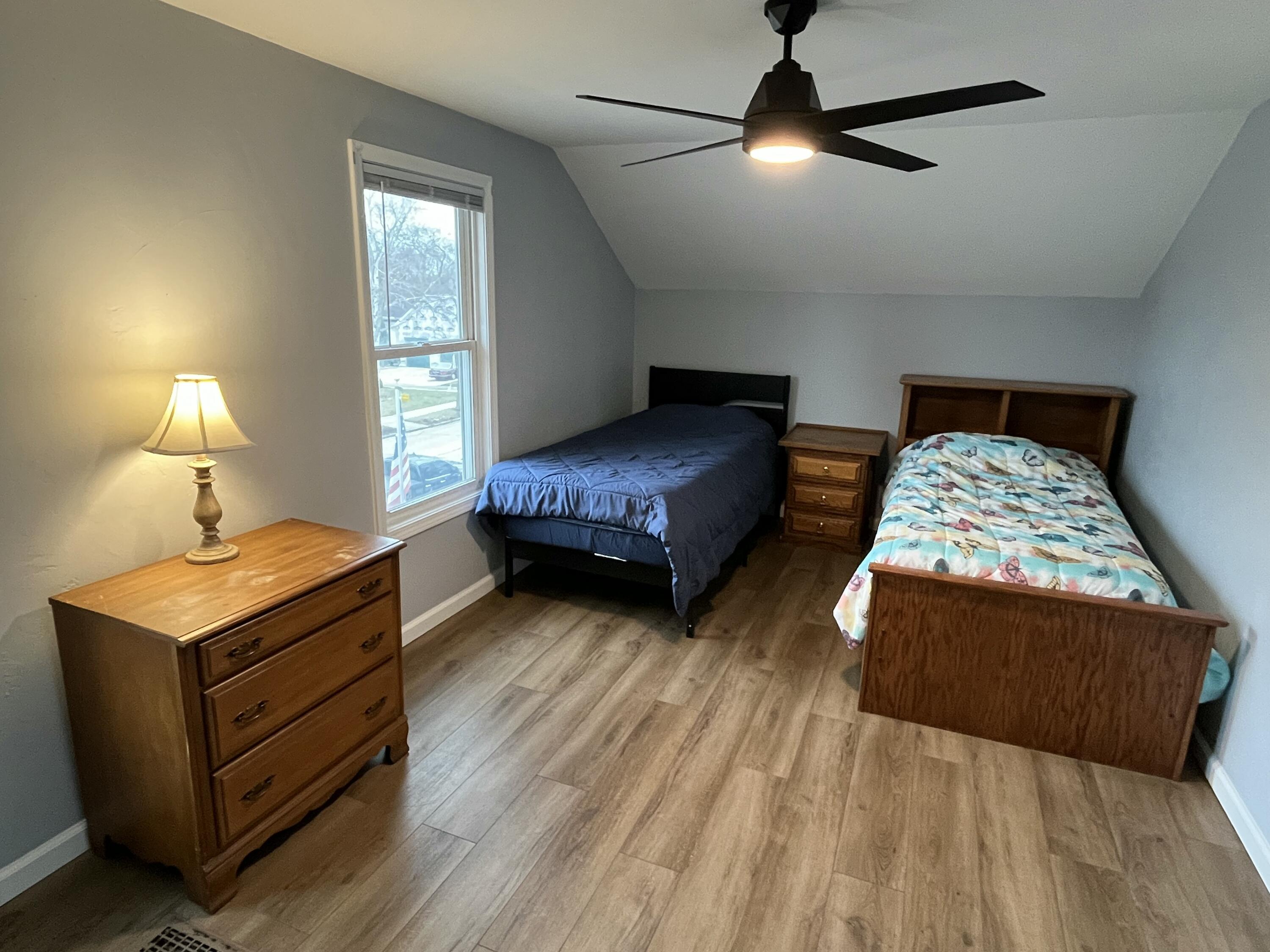 924 North 8th Street Manitowoc, WI 54220 - Photo 20 of 32 Bedroom 1