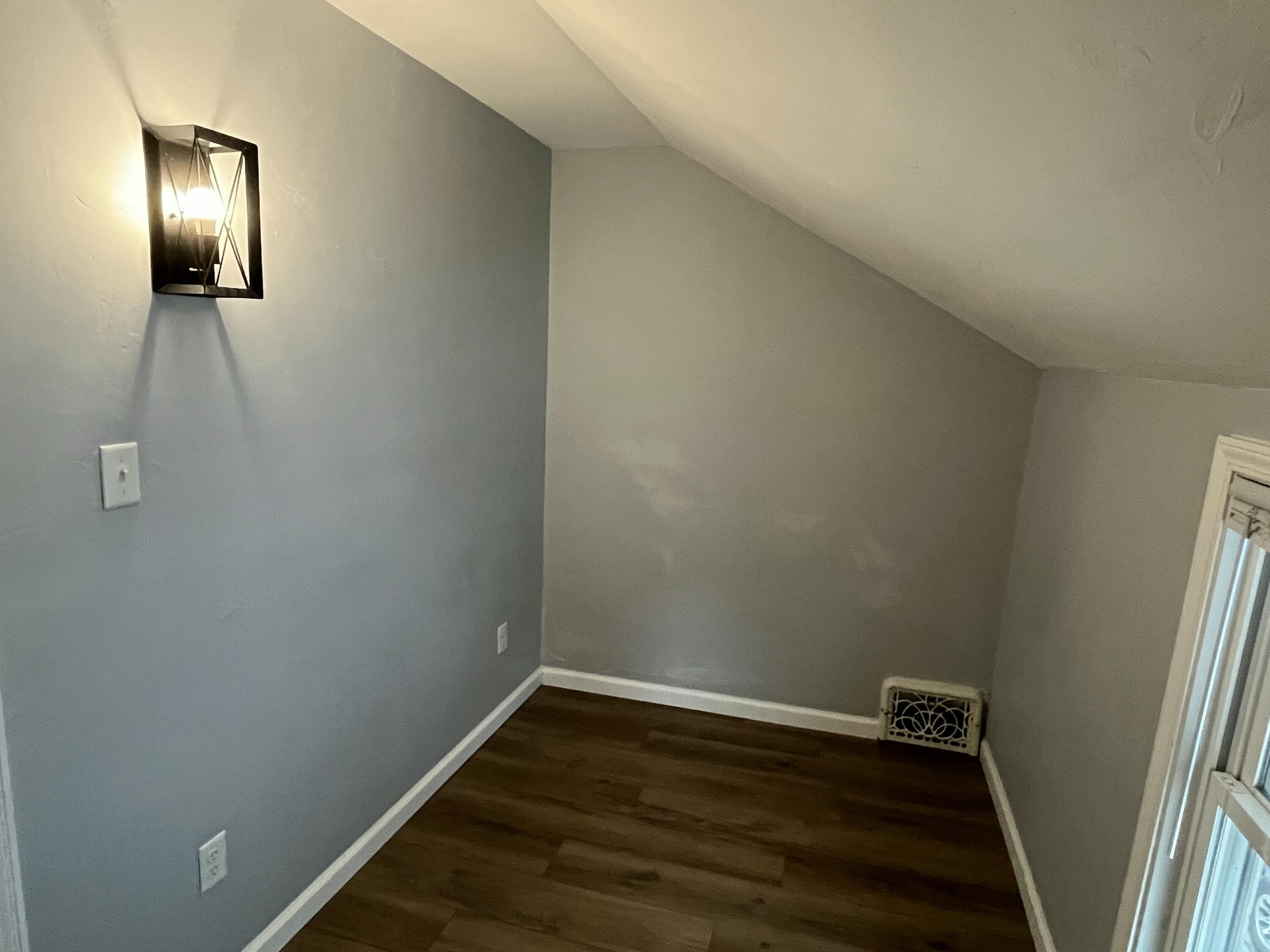 924 North 8th Street Manitowoc, WI 54220 - Photo 27 of 32 Bedroom 4