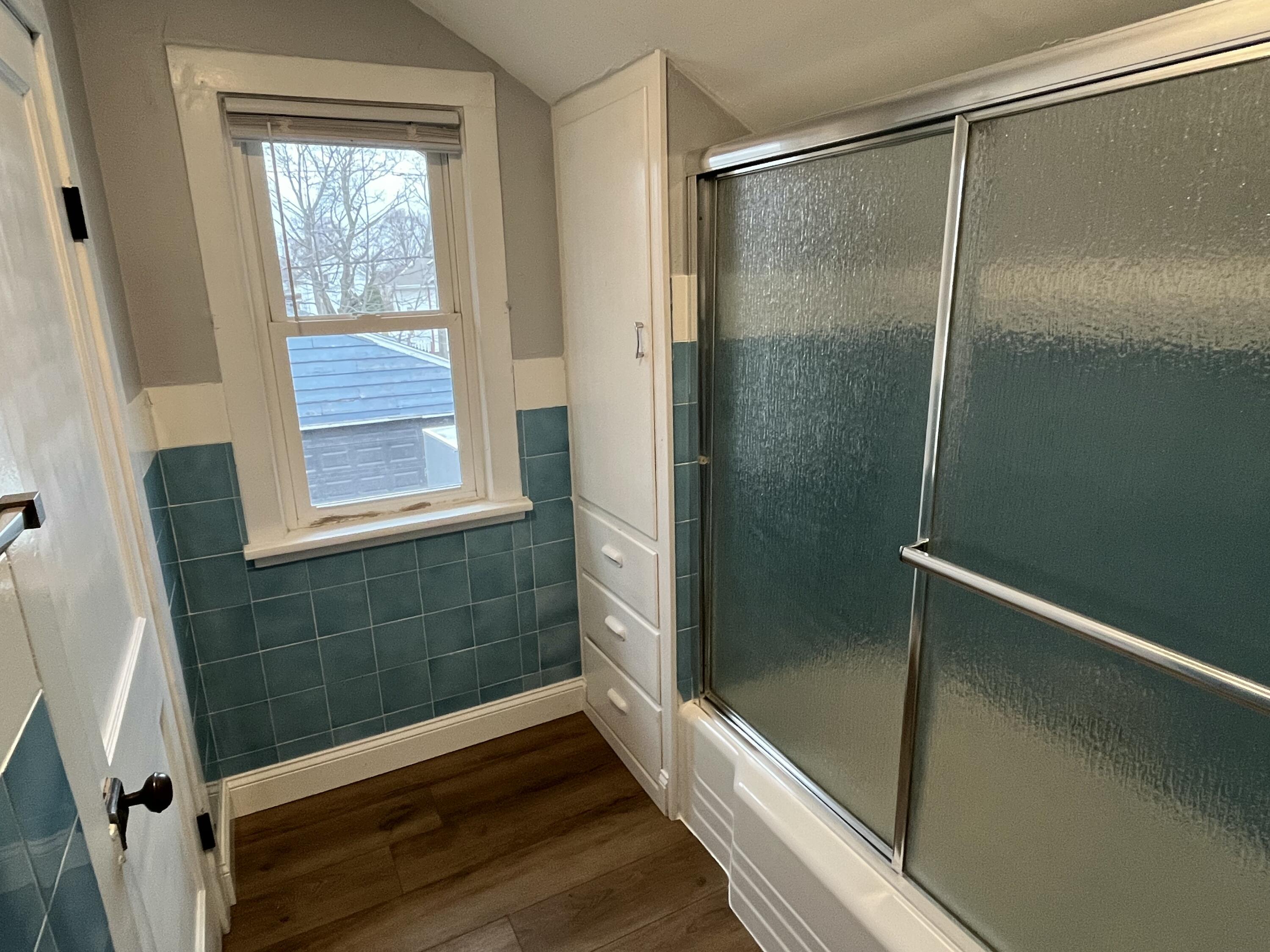 924 North 8th Street Manitowoc, WI 54220 - Photo 29 of 32 Upstairs Bathroom