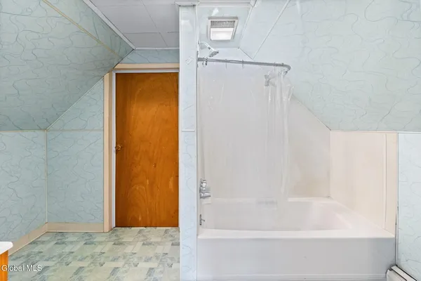 $269,900 | 246 East Campbell Road, Rotterdam, NY 12303