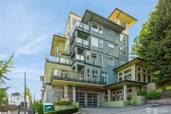 $2,300 | 655 Crockett Street, Unit A405, Seattle, WA 98109