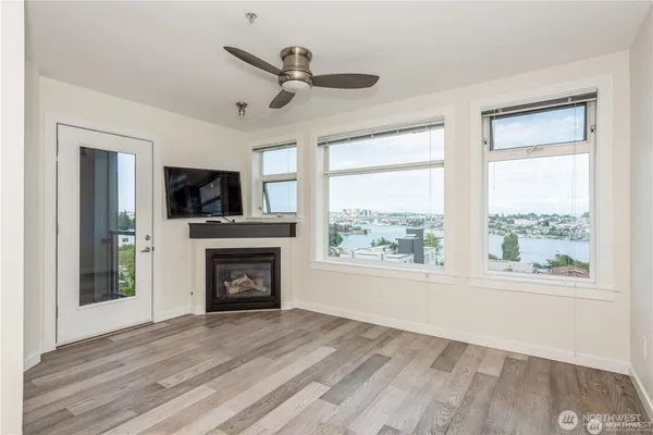 $2,300 | 655 Crockett Street, Unit A405, Seattle, WA 98109