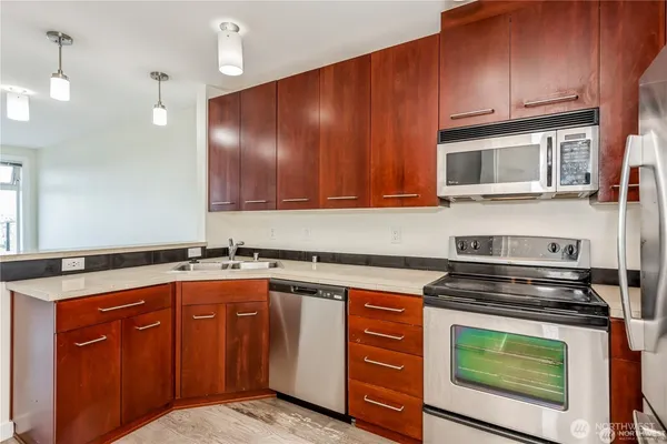 $2,300 | 655 Crockett Street, Unit A405, Seattle, WA 98109