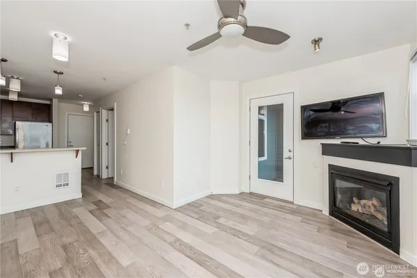 $2,300 | 655 Crockett Street, Unit A405, Seattle, WA 98109