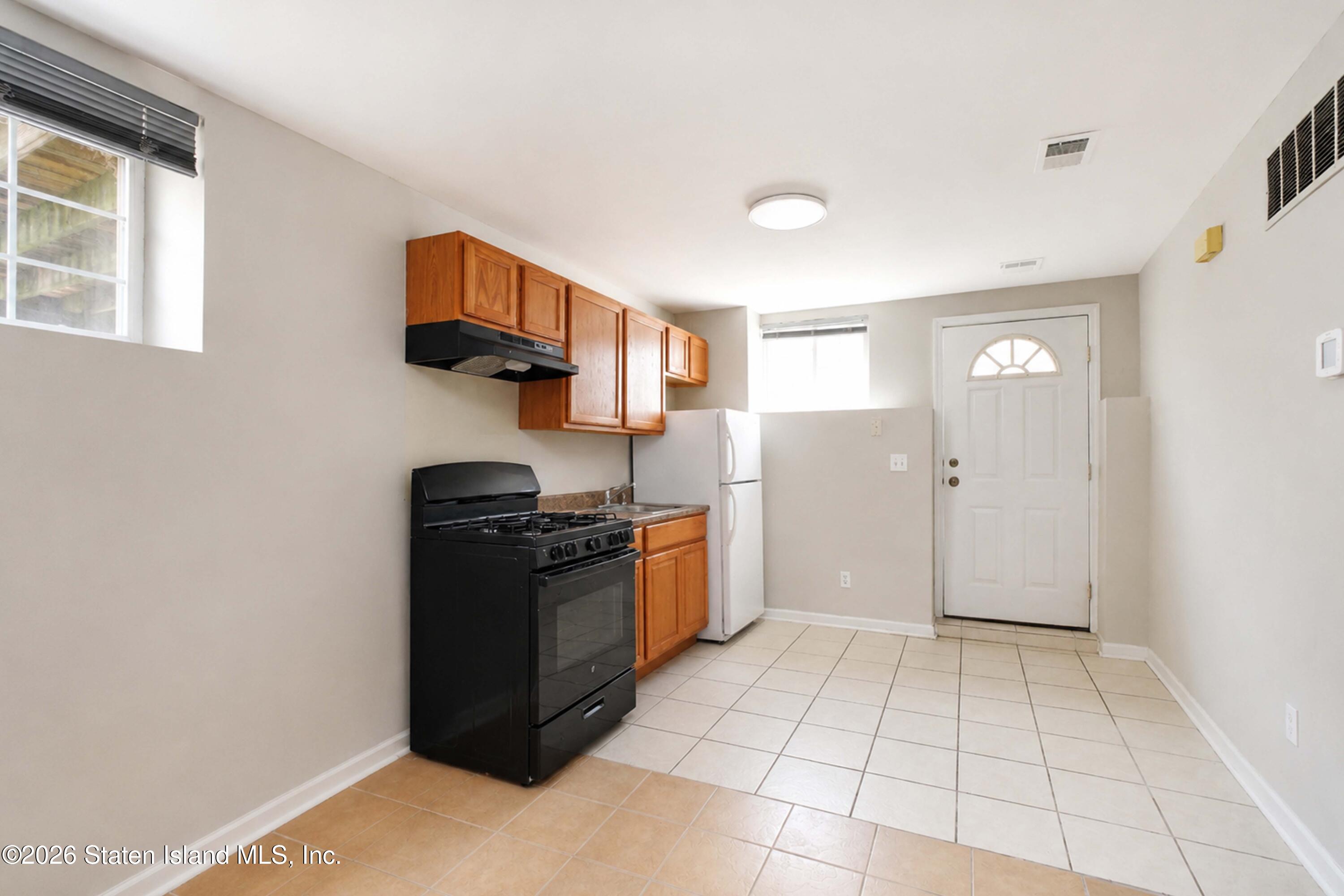 355 Willowbrook Road Staten Island, NY 10314 - Photo 27 of 31 Photo Feb 23 2022, 12 04 32 AM