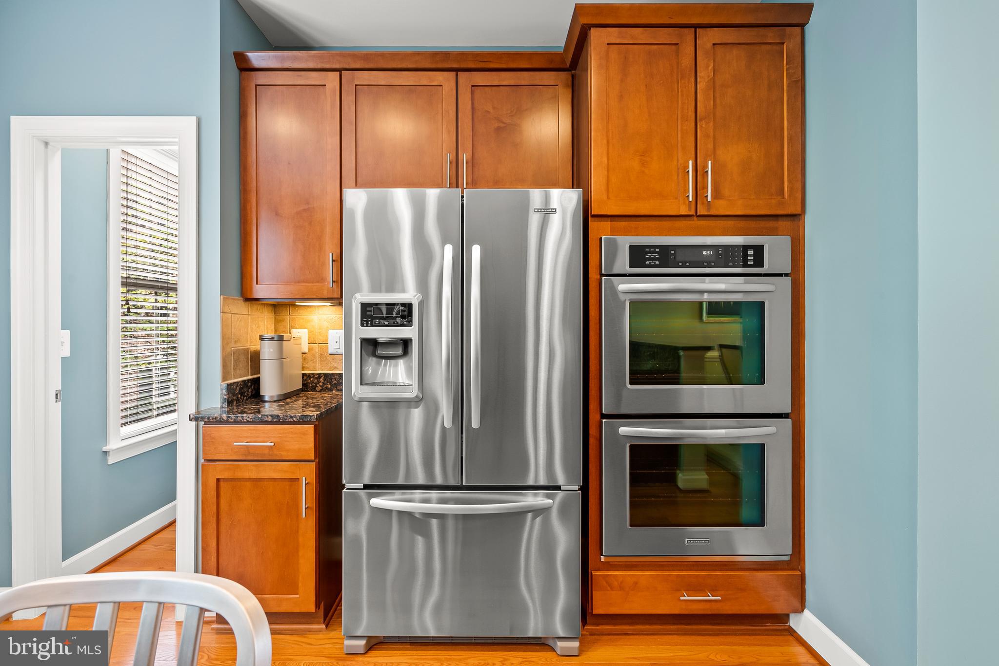 3409 Kemper Road Arlington, VA 22206 - Photo 17 of 58 Double-oven.