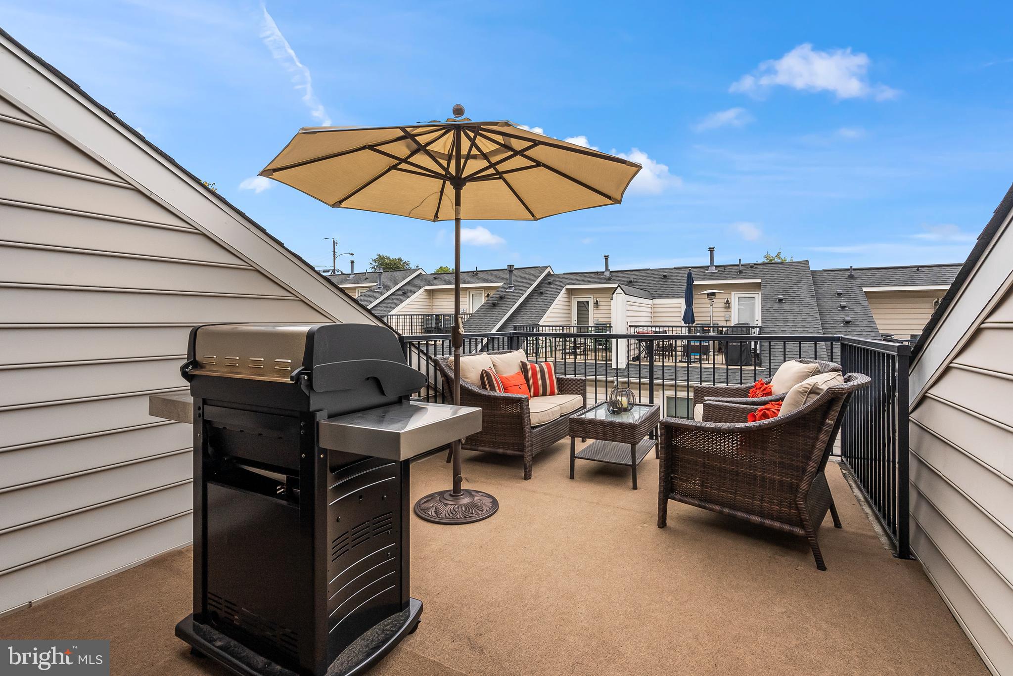 3409 Kemper Road Arlington, VA 22206 - Photo 35 of 58 Upper roof deck.