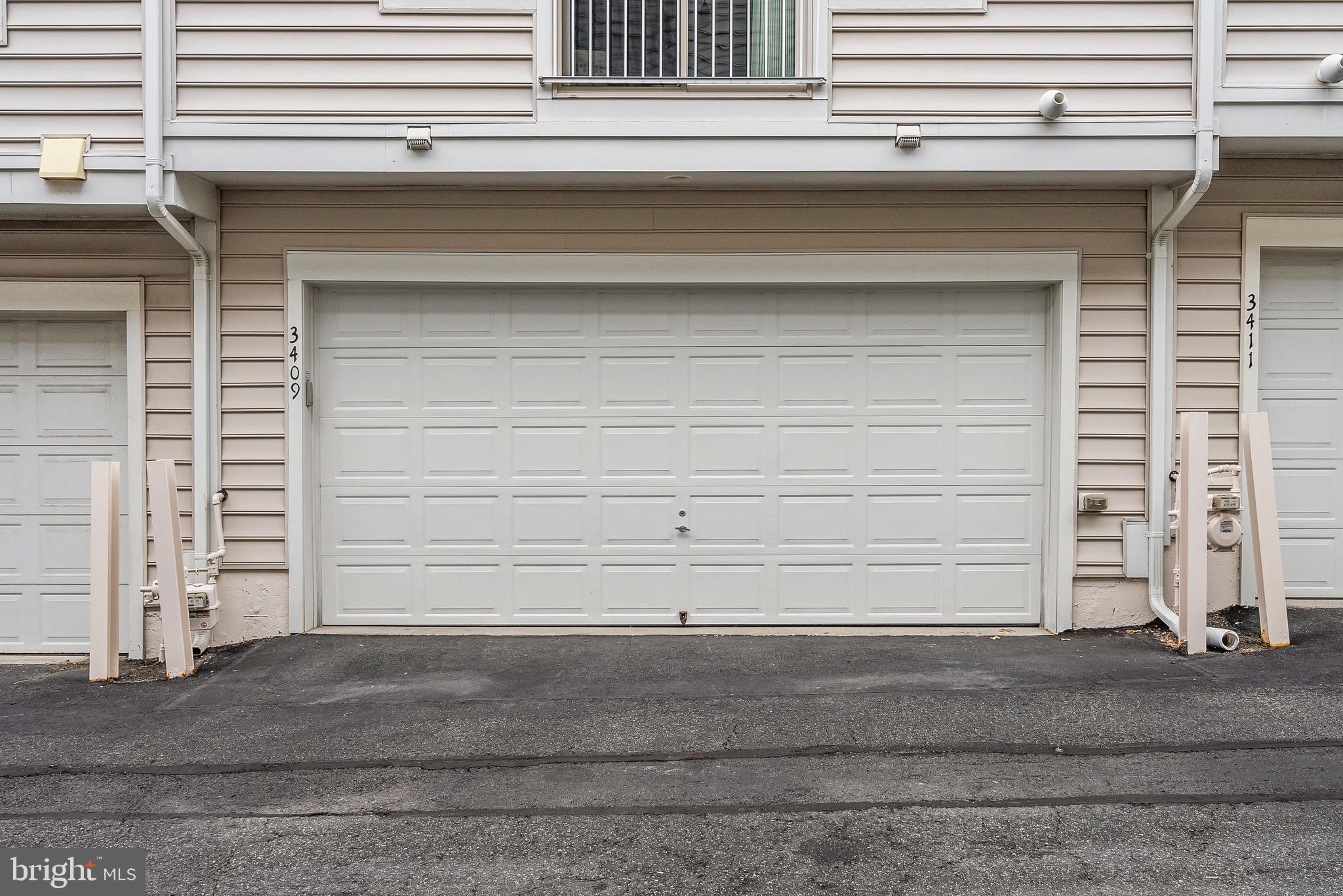 3409 Kemper Road Arlington, VA 22206 - Photo 39 of 58 Rear - 2 car garage entry.
