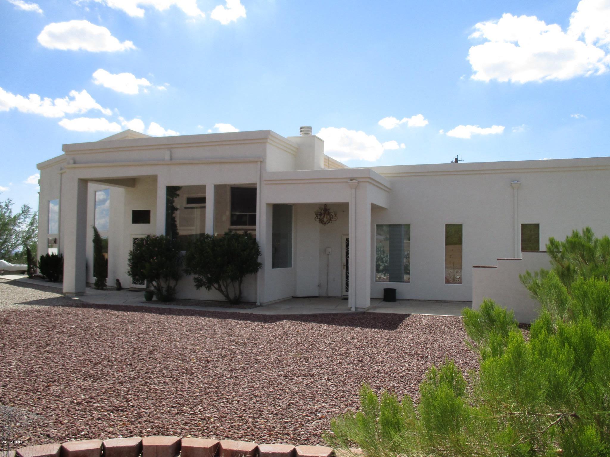 2561 North Prospectors Road Apache Junction, AZ 85119 - Photo 25 of 67 9