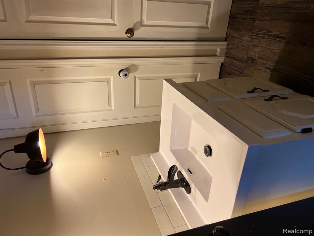 2581 Carpenter Road Lapeer, MI 48446 - Photo 18 of 39 Gallery Image 18