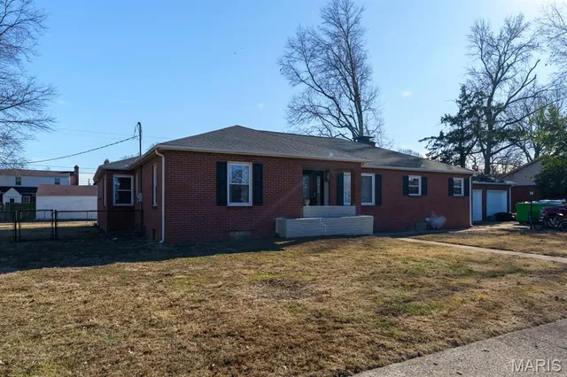 $280,000 | 2646 Delmar Avenue, Granite City, IL 62040