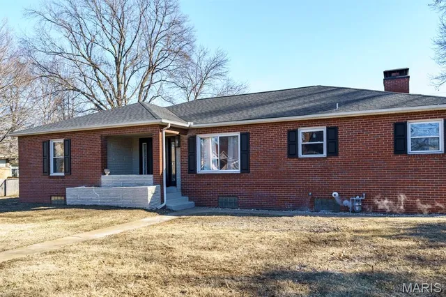 $280,000 | 2646 Delmar Avenue, Granite City, IL 62040