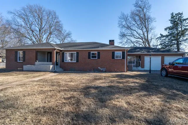 $280,000 | 2646 Delmar Avenue, Granite City, IL 62040